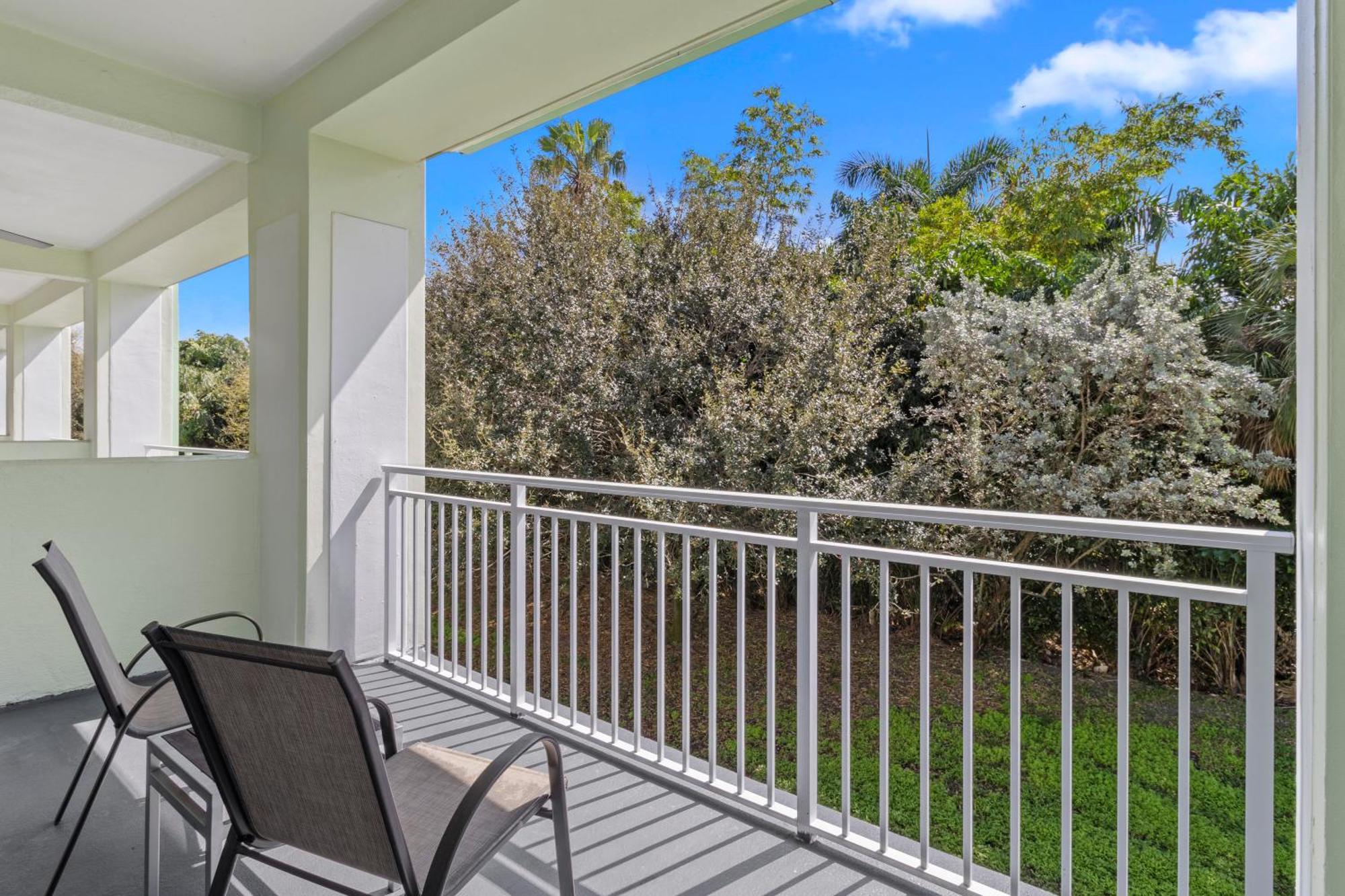Отель Provident Doral At The Blue Экстерьер фото